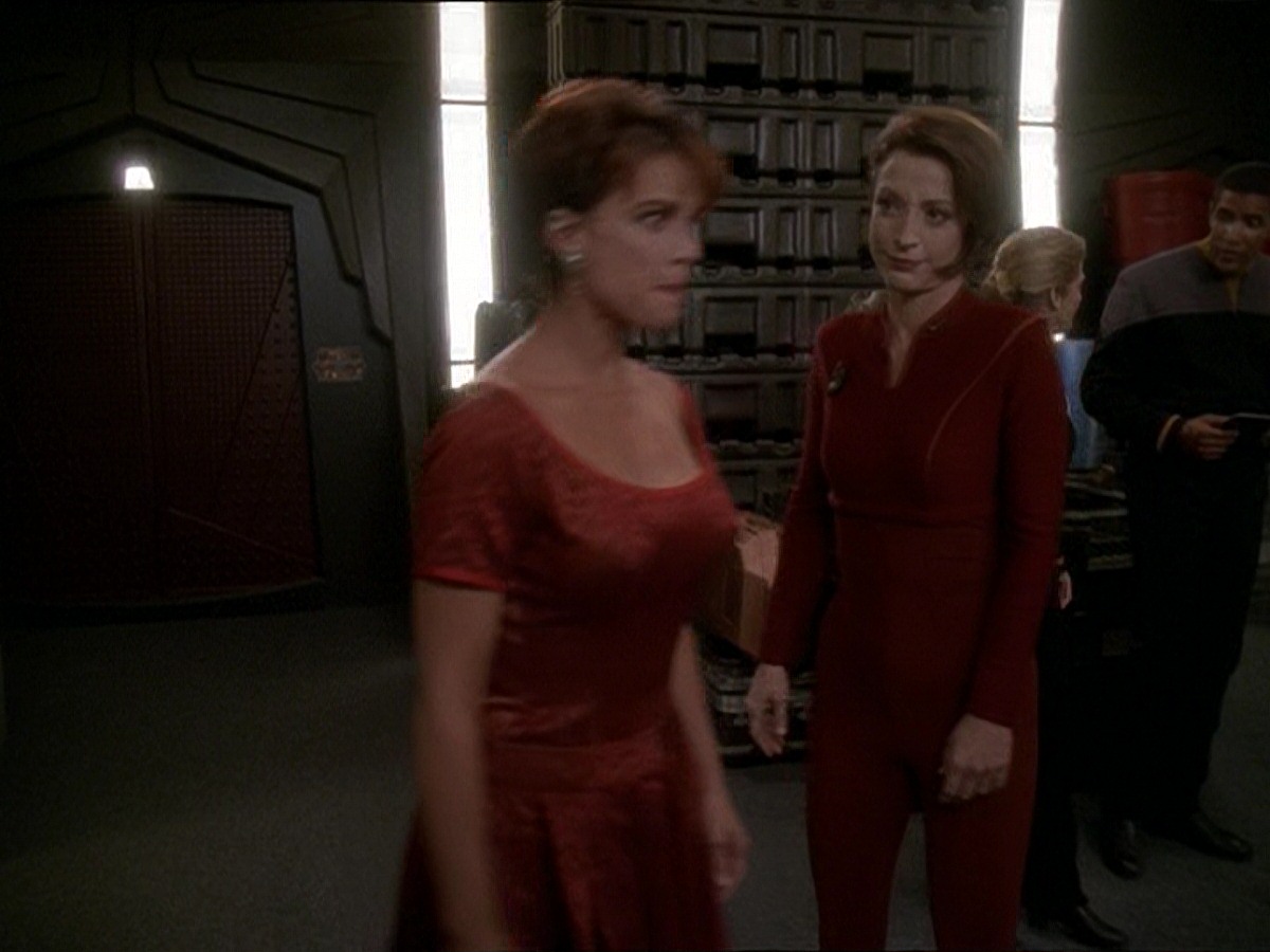 extant_StarTrek_DS9_7x10-ItsOnlyAPaperMoon_0079.jpg