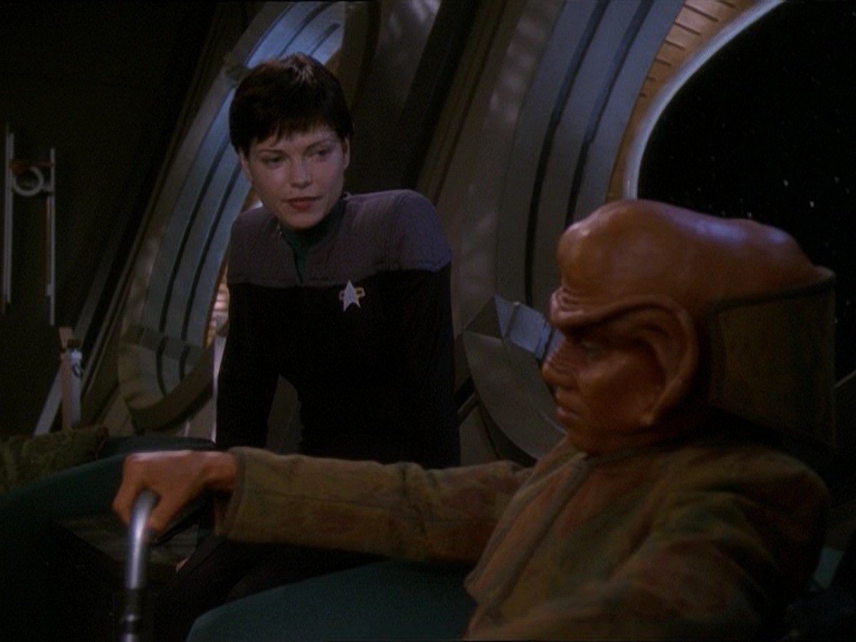 extant_StarTrek_DS9_7x10-ItsOnlyAPaperMoon_0429.jpg