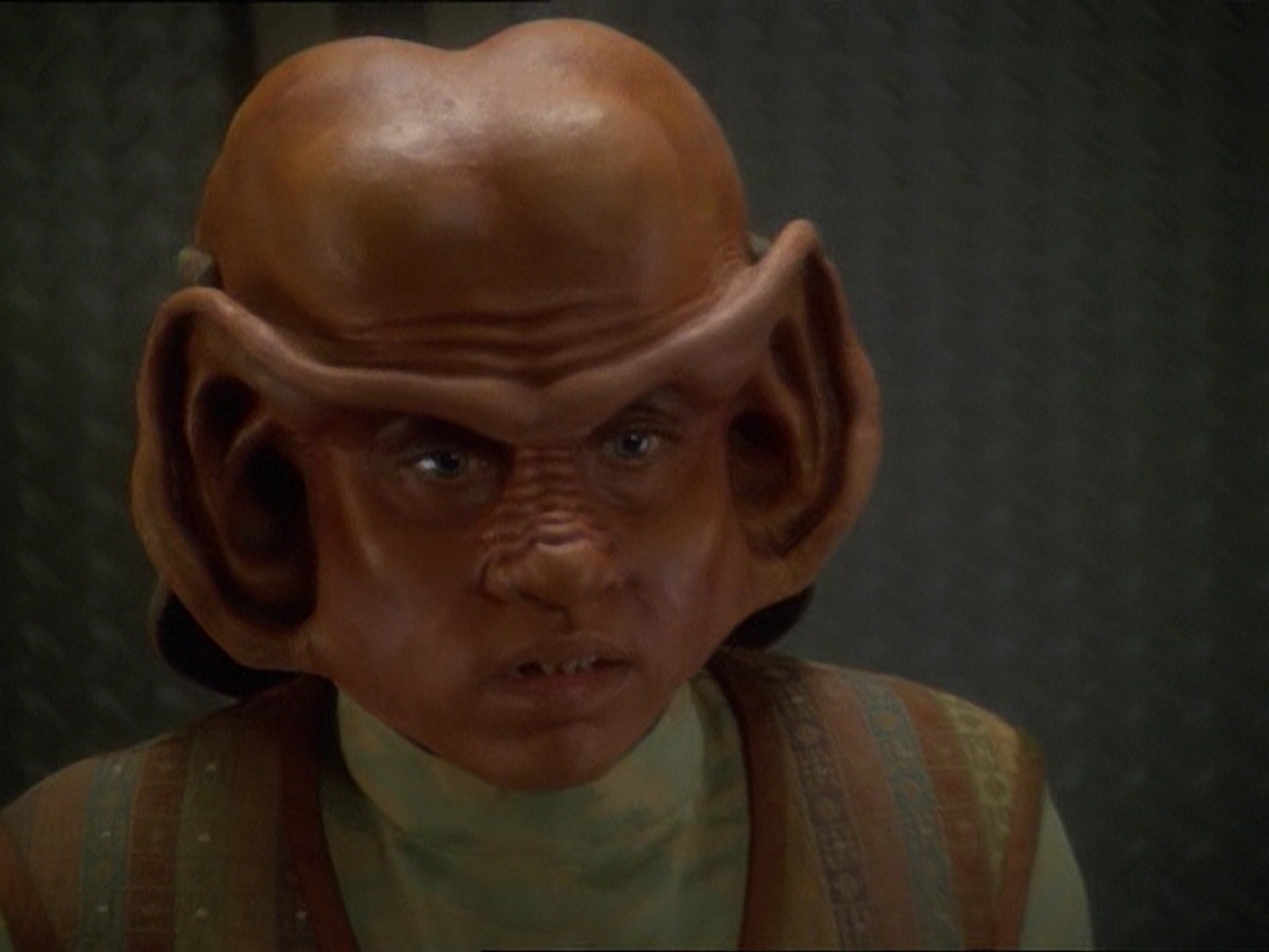extant_StarTrek_DS9_7x10-ItsOnlyAPaperMoon_0889.jpg