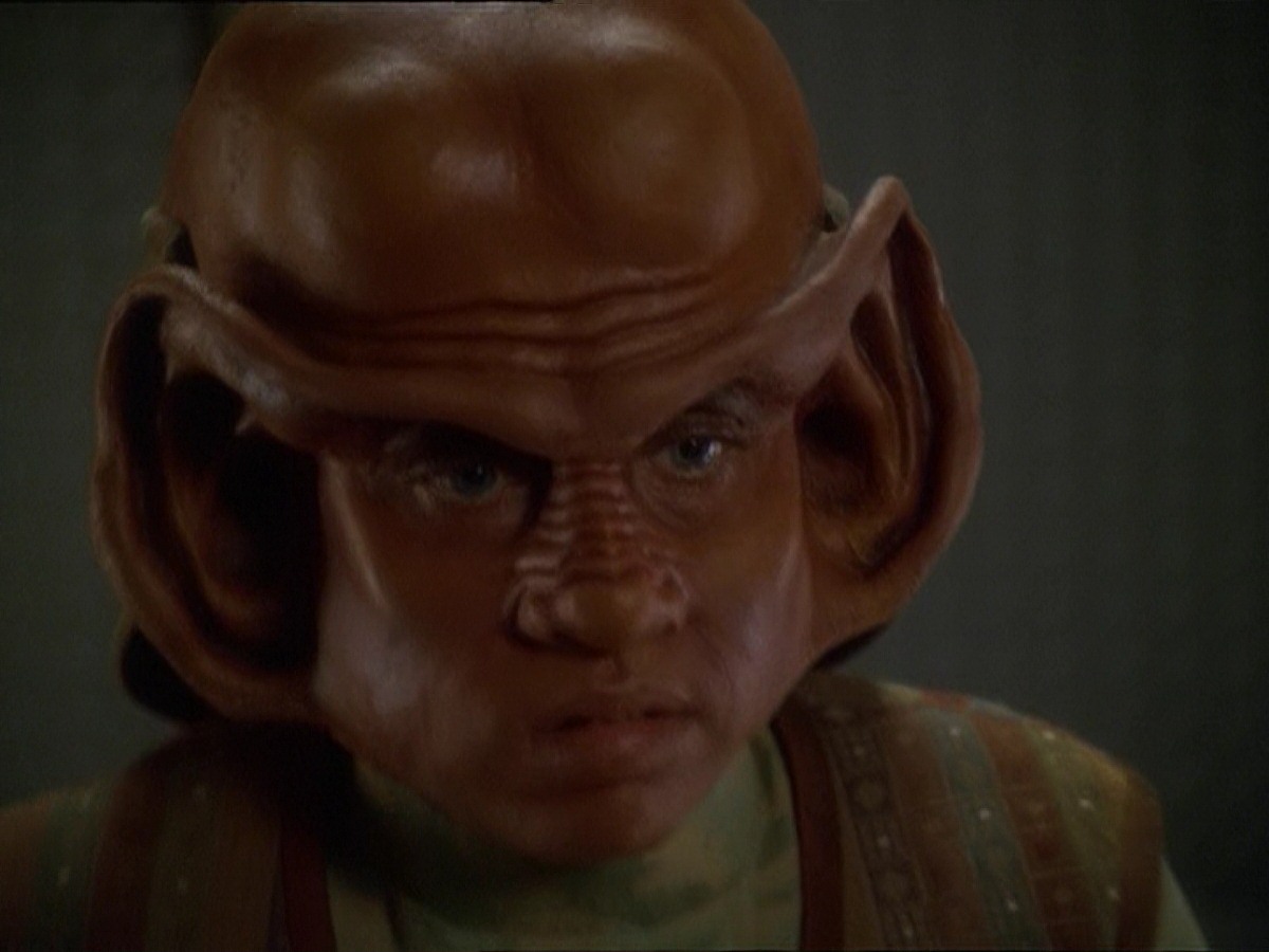 extant_StarTrek_DS9_7x10-ItsOnlyAPaperMoon_0890.jpg