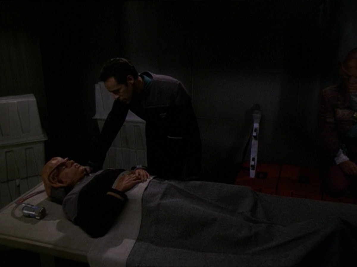 extant_StarTrek_DS9_7x10-ItsOnlyAPaperMoon_1028.jpg
