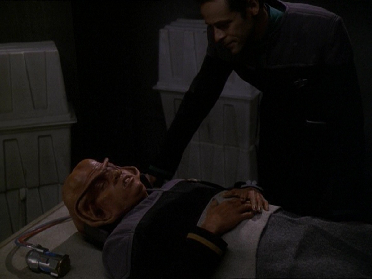 extant_StarTrek_DS9_7x10-ItsOnlyAPaperMoon_1045.jpg
