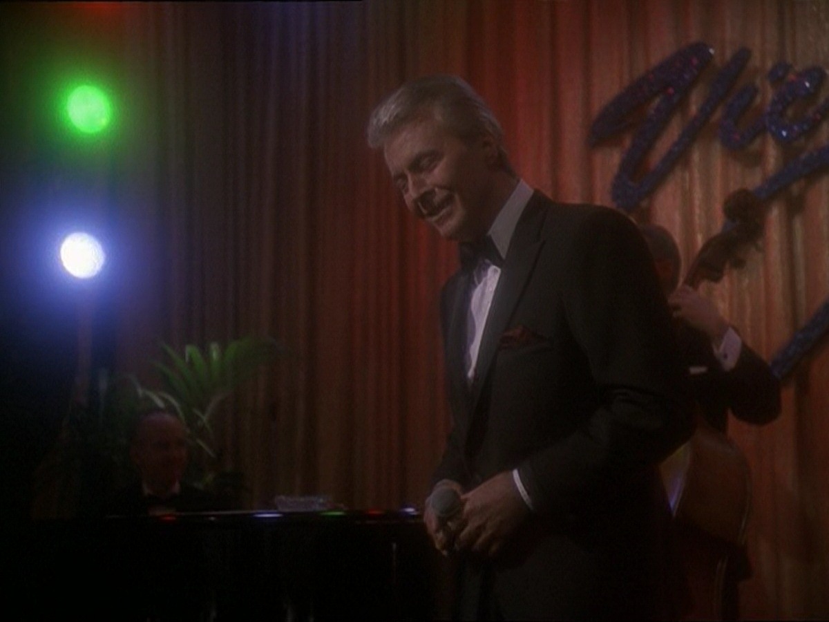 extant_StarTrek_DS9_7x10-ItsOnlyAPaperMoon_1122.jpg