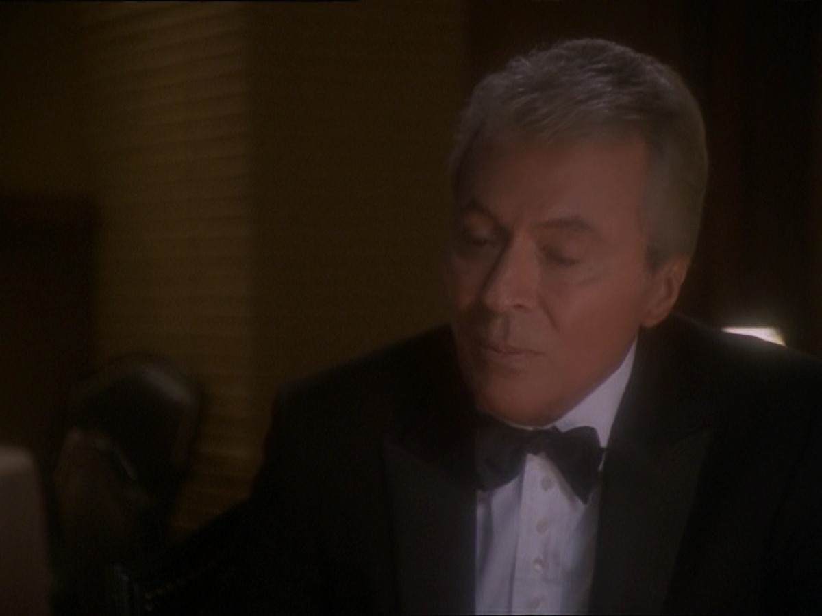 extant_StarTrek_DS9_7x10-ItsOnlyAPaperMoon_1159.jpg