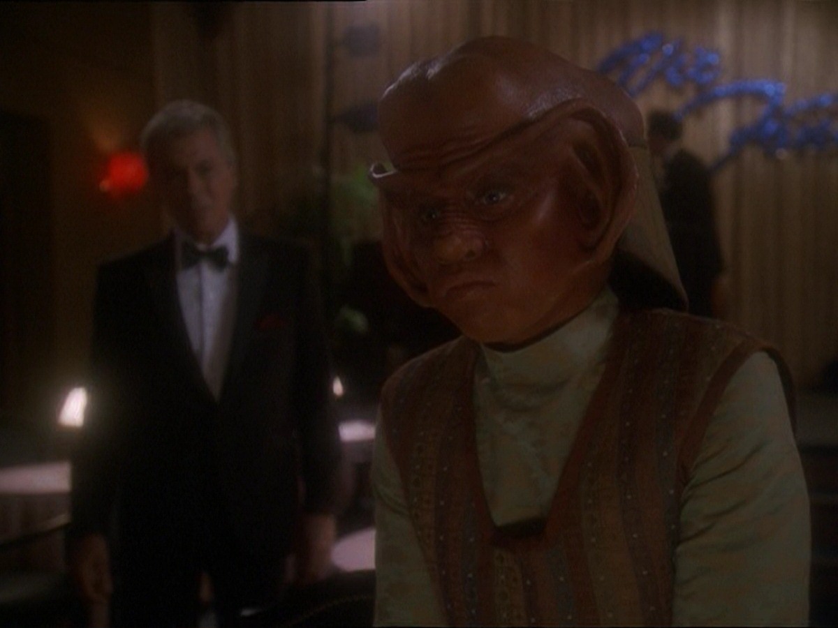 extant_StarTrek_DS9_7x10-ItsOnlyAPaperMoon_1262.jpg