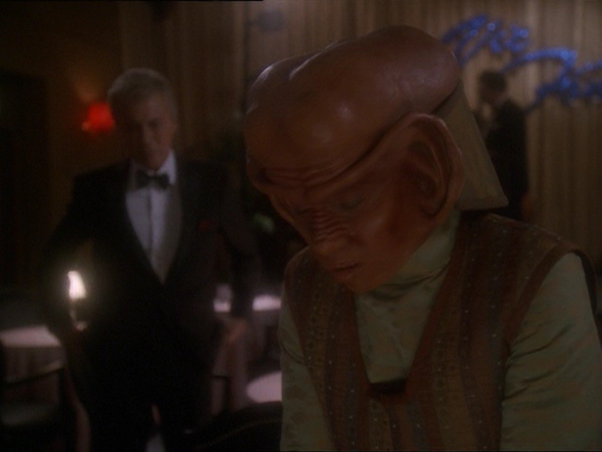 extant_StarTrek_DS9_7x10-ItsOnlyAPaperMoon_1272.jpg
