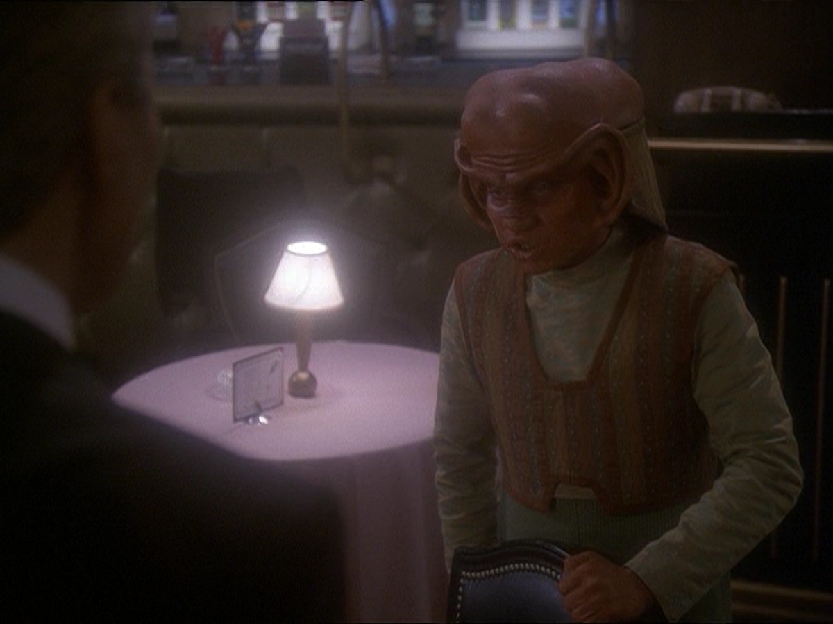 extant_StarTrek_DS9_7x10-ItsOnlyAPaperMoon_1315.jpg