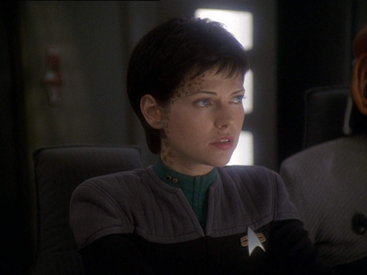 extant_StarTrek_DS9_7x10-ItsOnlyAPaperMoon_1407.jpg