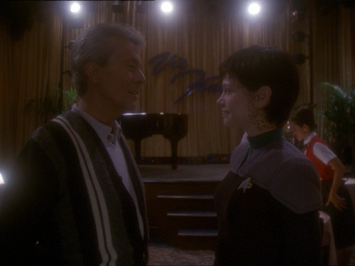 extant_StarTrek_DS9_7x10-ItsOnlyAPaperMoon_1511.jpg