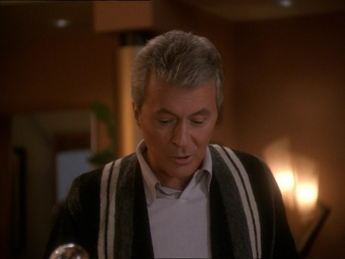 extant_StarTrek_DS9_7x10-ItsOnlyAPaperMoon_1566.jpg