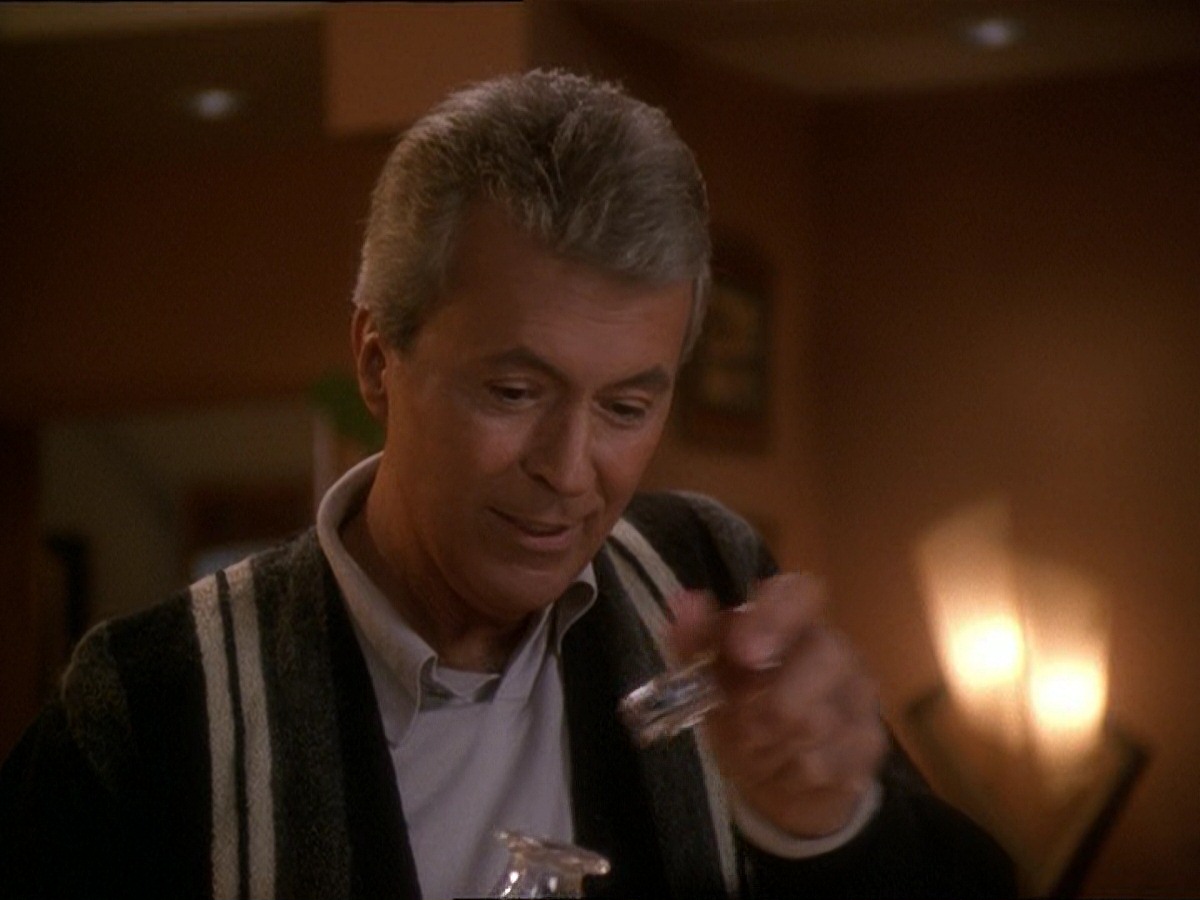 extant_StarTrek_DS9_7x10-ItsOnlyAPaperMoon_1573.jpg