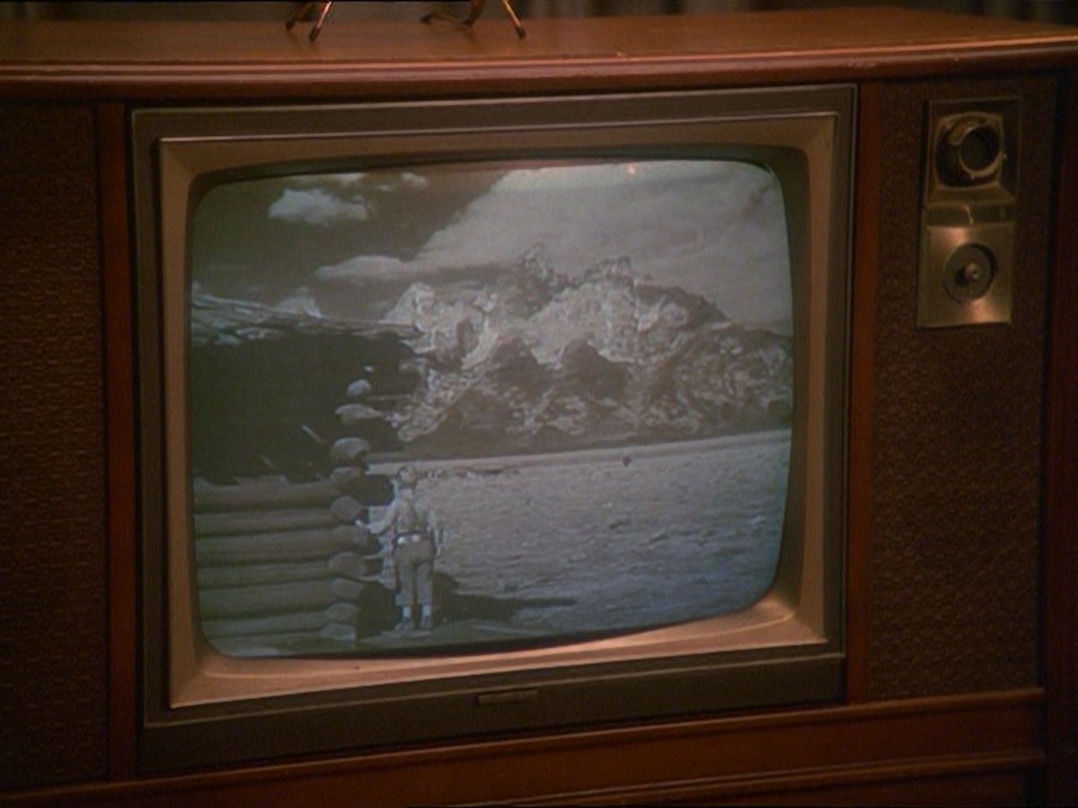 extant_StarTrek_DS9_7x10-ItsOnlyAPaperMoon_1611.jpg