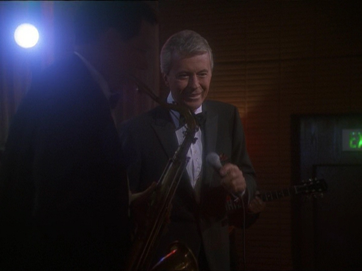 extant_StarTrek_DS9_7x10-ItsOnlyAPaperMoon_1785.jpg