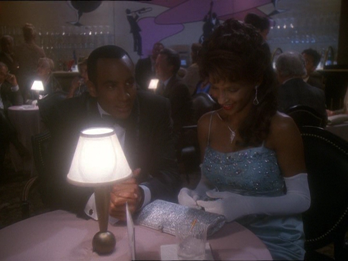extant_StarTrek_DS9_7x10-ItsOnlyAPaperMoon_1890.jpg