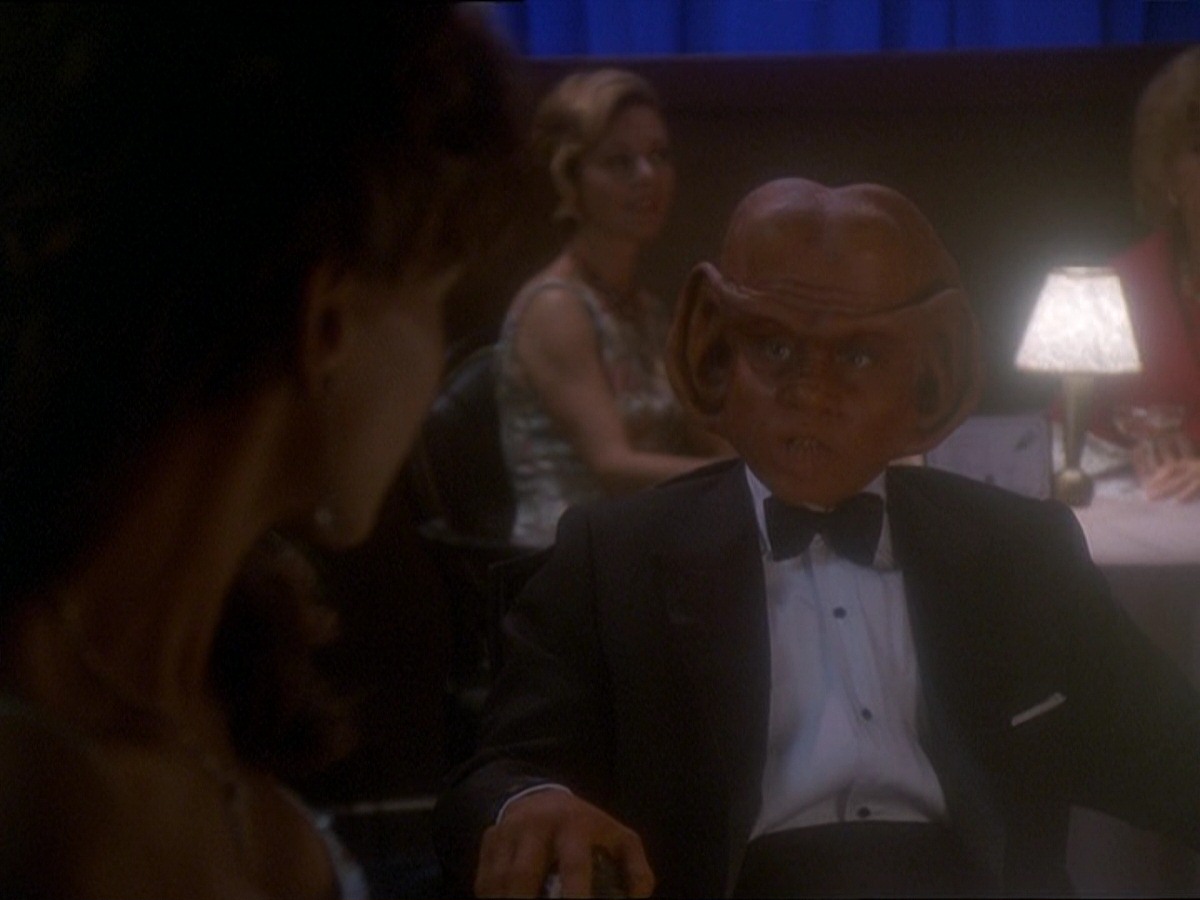extant_StarTrek_DS9_7x10-ItsOnlyAPaperMoon_1983.jpg