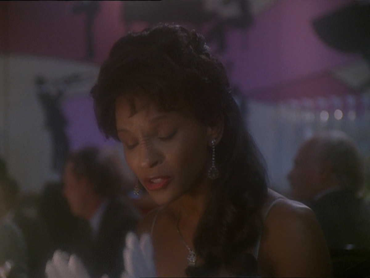 extant_StarTrek_DS9_7x10-ItsOnlyAPaperMoon_2002.jpg
