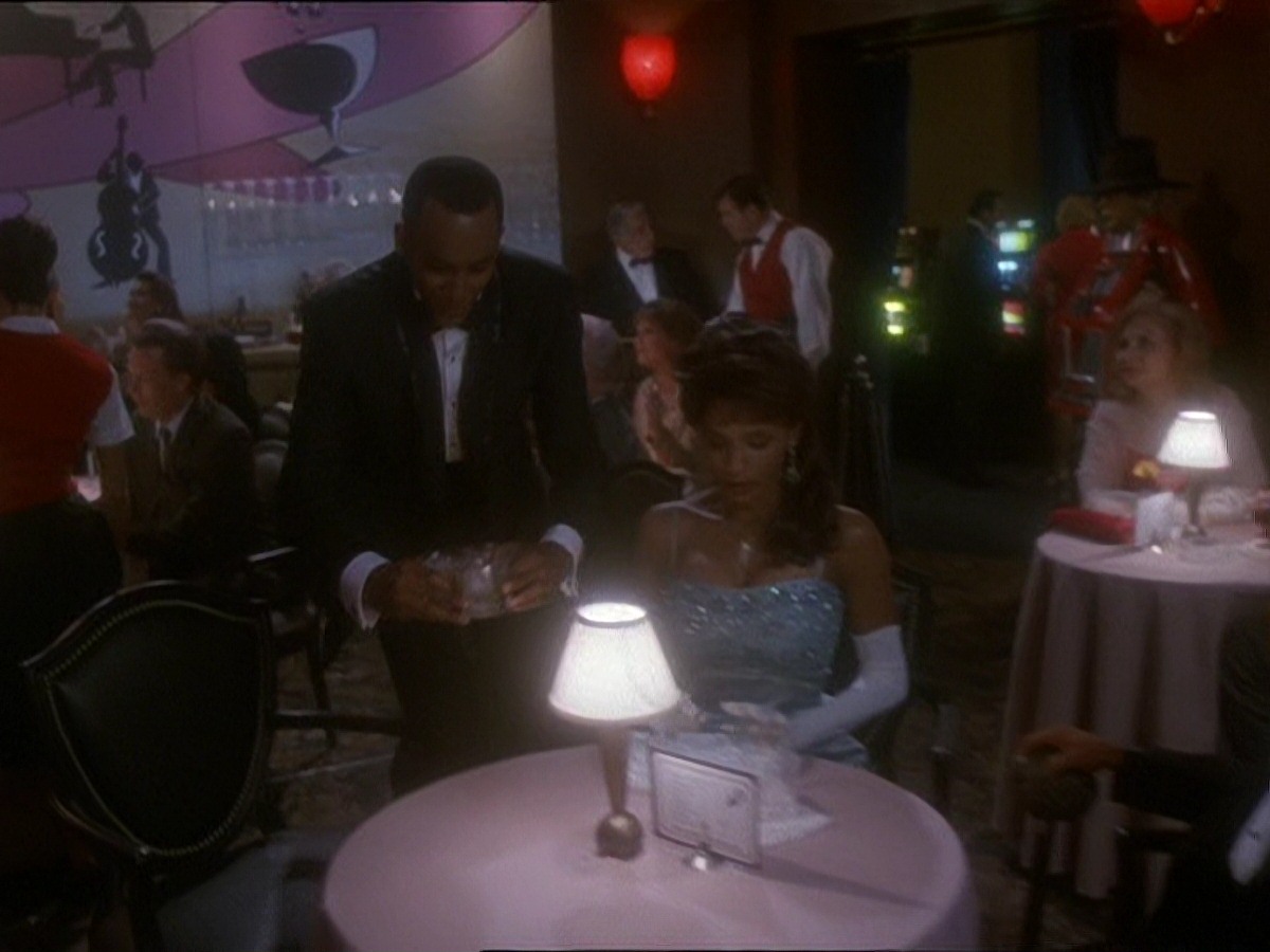 extant_StarTrek_DS9_7x10-ItsOnlyAPaperMoon_2011.jpg