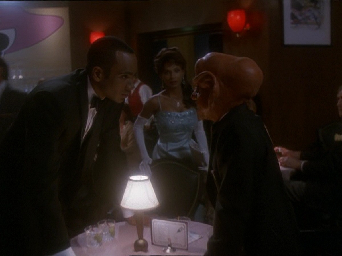 extant_StarTrek_DS9_7x10-ItsOnlyAPaperMoon_2050.jpg