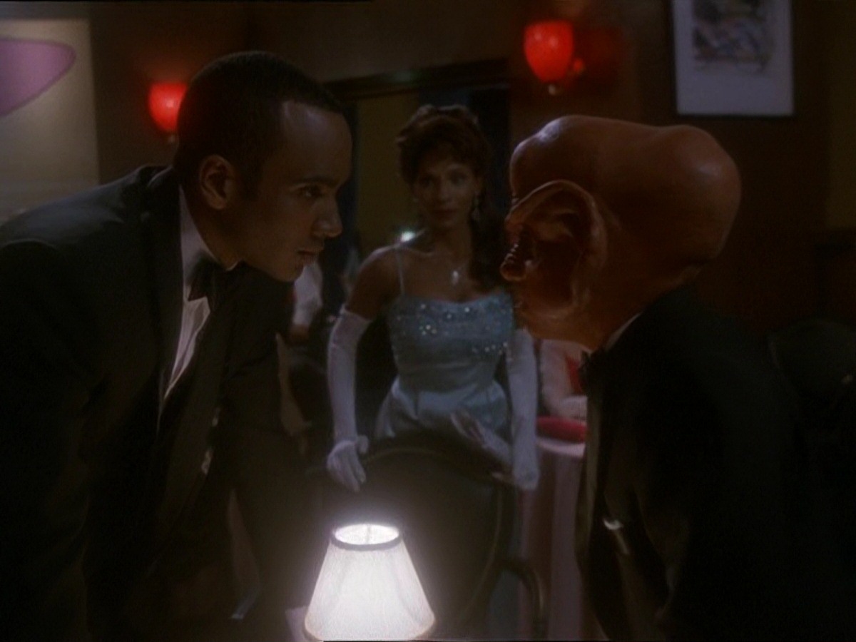 extant_StarTrek_DS9_7x10-ItsOnlyAPaperMoon_2051.jpg