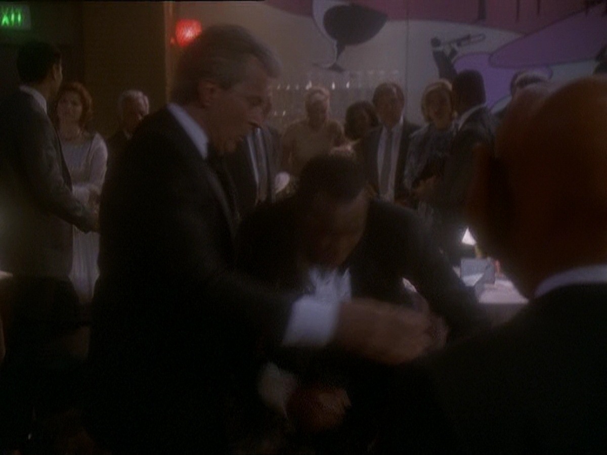 extant_StarTrek_DS9_7x10-ItsOnlyAPaperMoon_2066.jpg