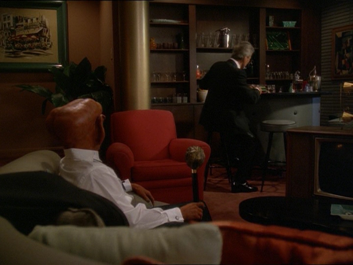extant_StarTrek_DS9_7x10-ItsOnlyAPaperMoon_2247.jpg