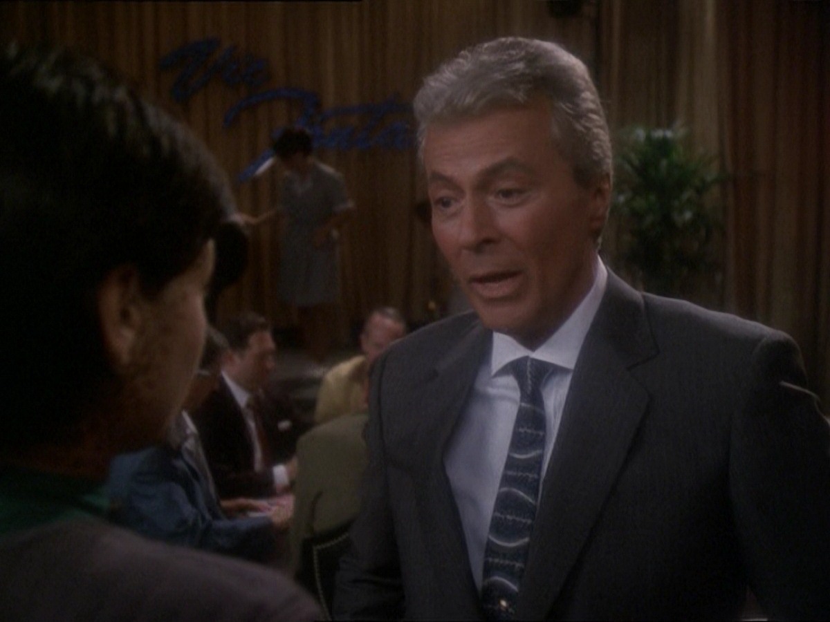 extant_StarTrek_DS9_7x10-ItsOnlyAPaperMoon_2334.jpg