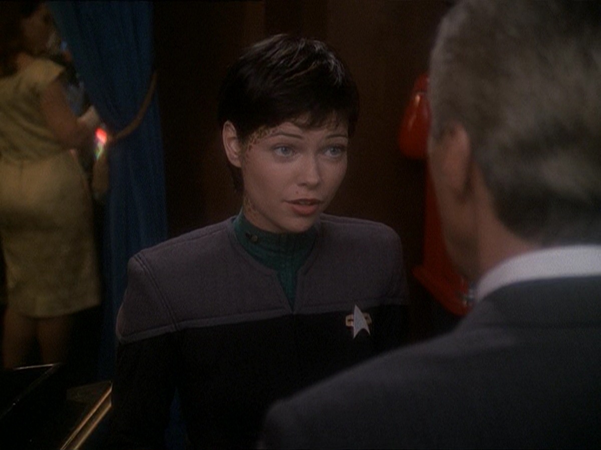 extant_StarTrek_DS9_7x10-ItsOnlyAPaperMoon_2361.jpg