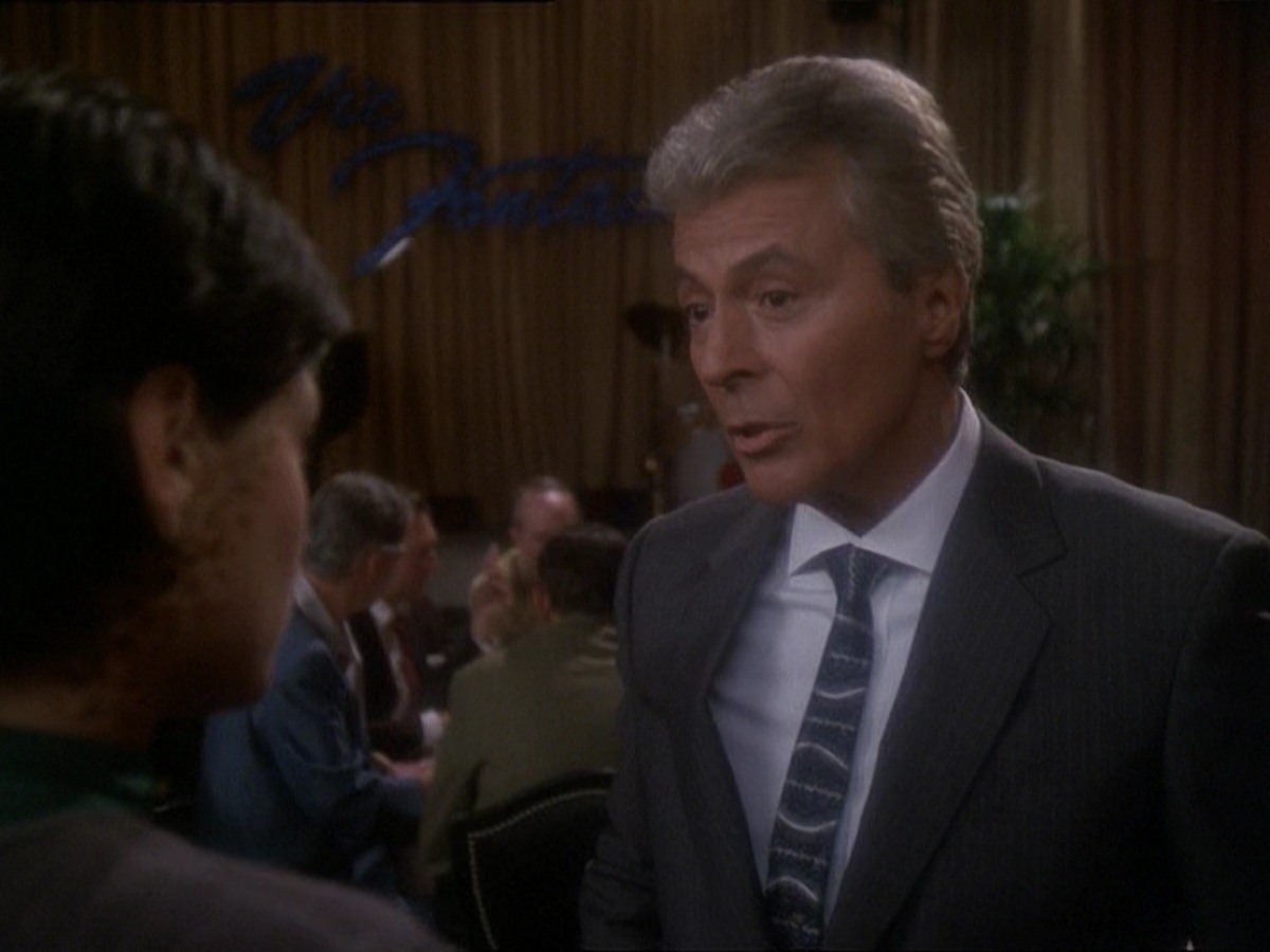 extant_StarTrek_DS9_7x10-ItsOnlyAPaperMoon_2394.jpg