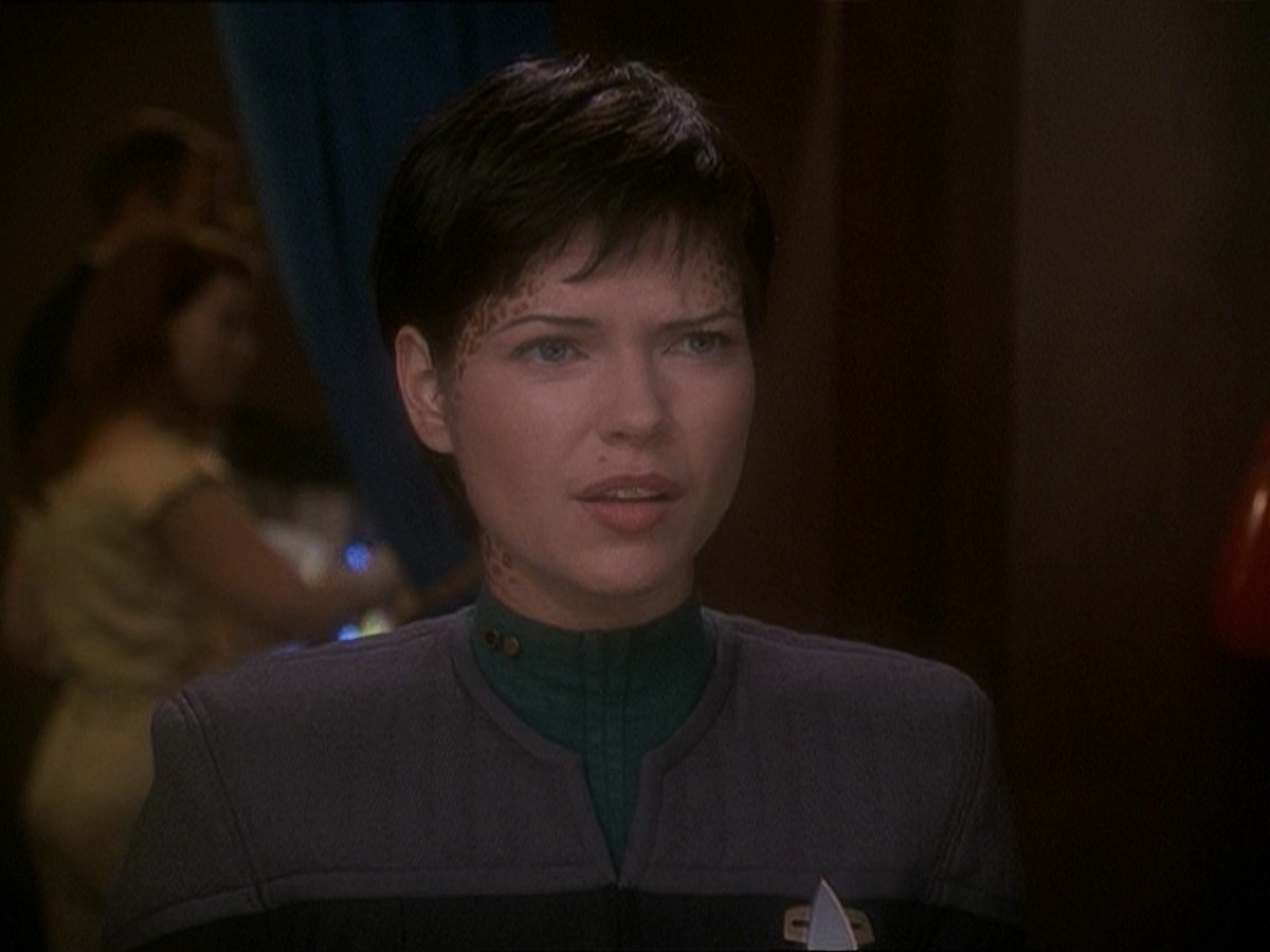 extant_StarTrek_DS9_7x10-ItsOnlyAPaperMoon_2401.jpg
