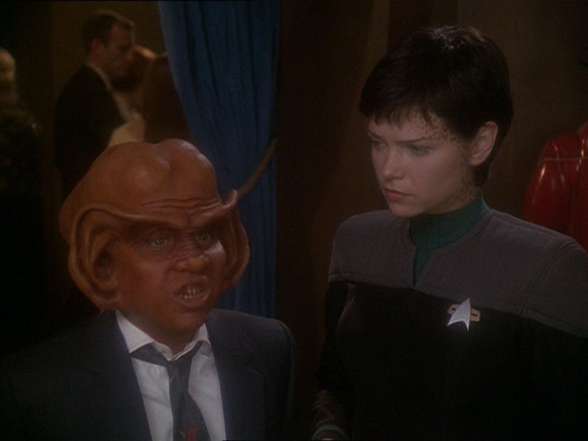 extant_StarTrek_DS9_7x10-ItsOnlyAPaperMoon_2425.jpg