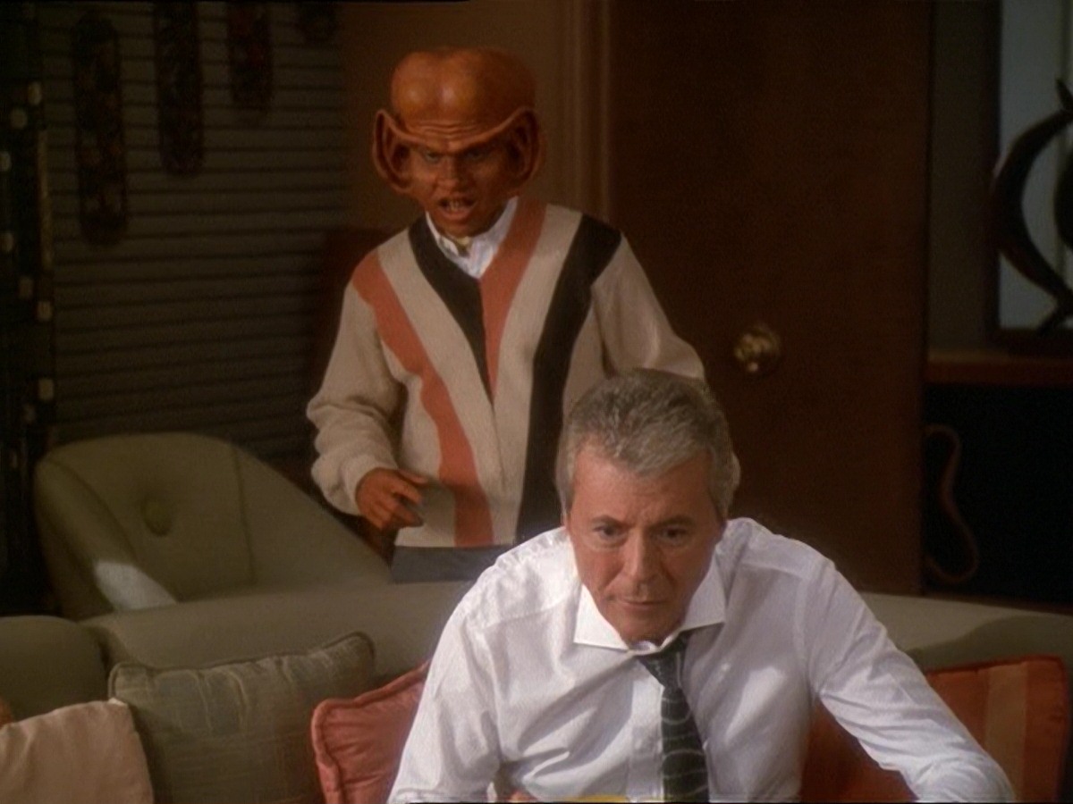 extant_StarTrek_DS9_7x10-ItsOnlyAPaperMoon_2501.jpg