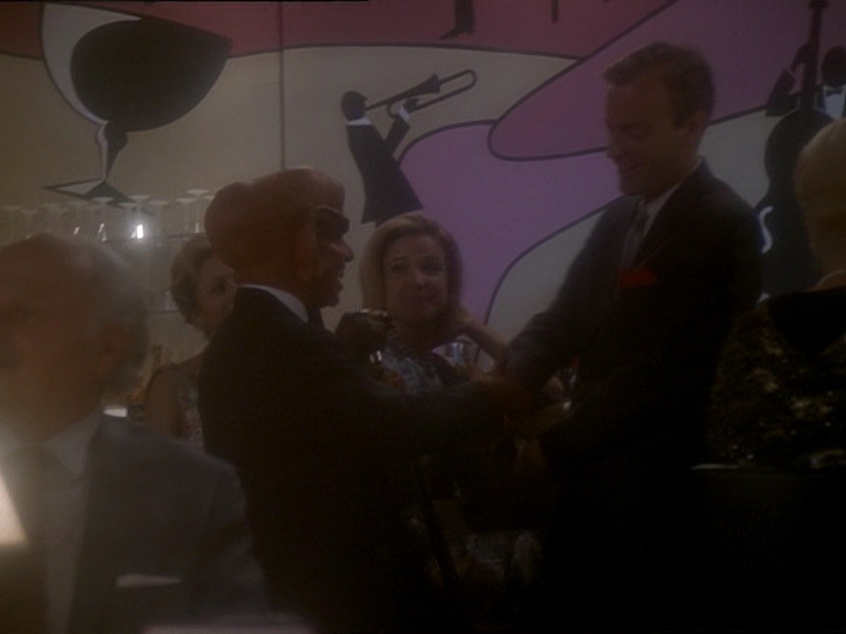 extant_StarTrek_DS9_7x10-ItsOnlyAPaperMoon_2559.jpg