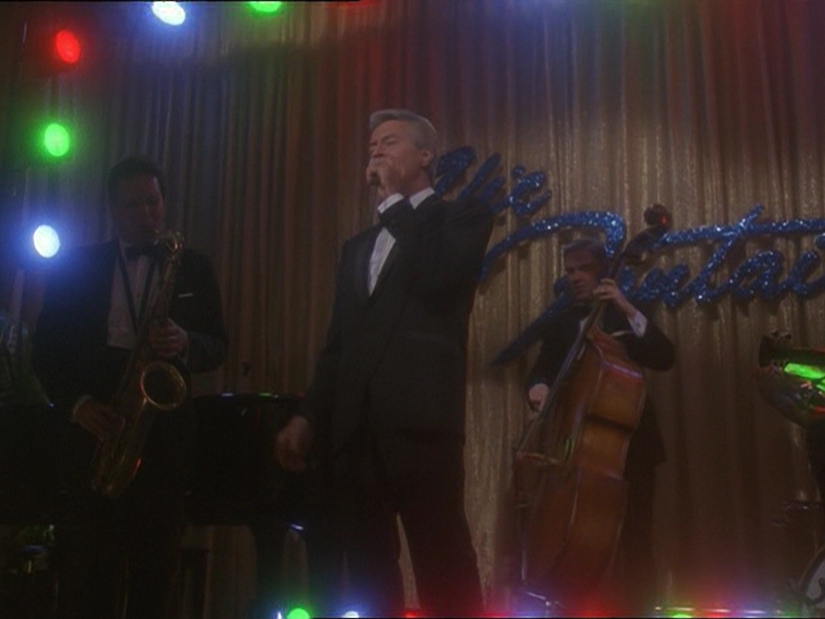 extant_StarTrek_DS9_7x10-ItsOnlyAPaperMoon_2605.jpg