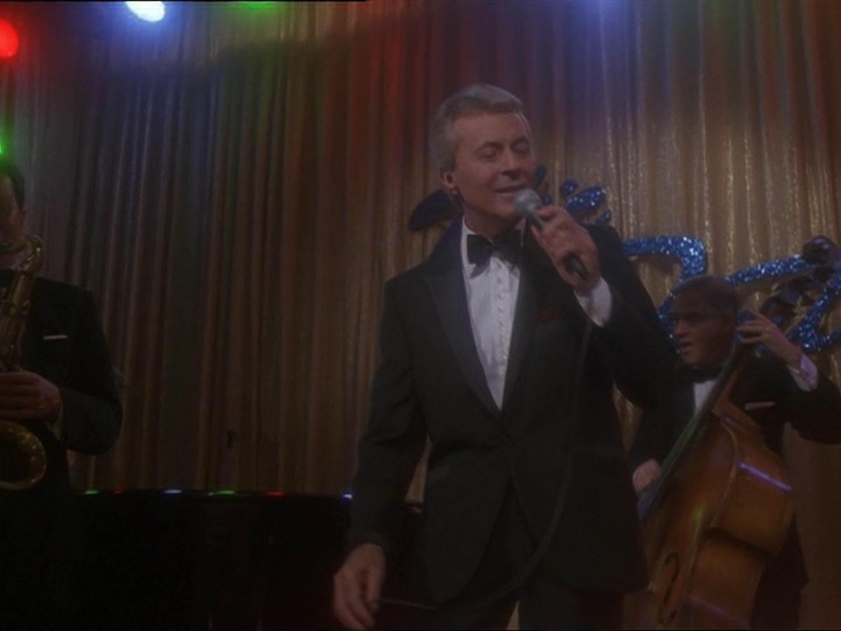 extant_StarTrek_DS9_7x10-ItsOnlyAPaperMoon_2611.jpg
