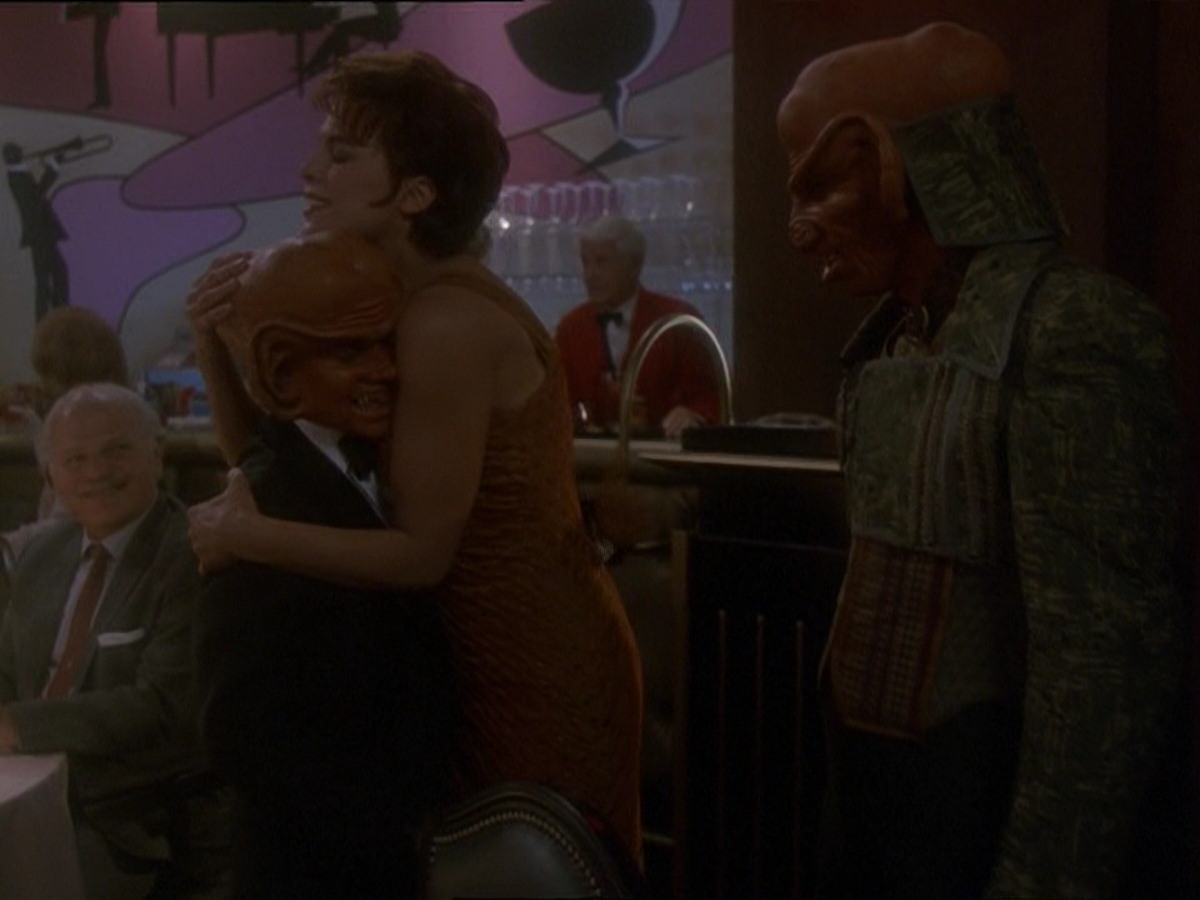 extant_StarTrek_DS9_7x10-ItsOnlyAPaperMoon_2649.jpg
