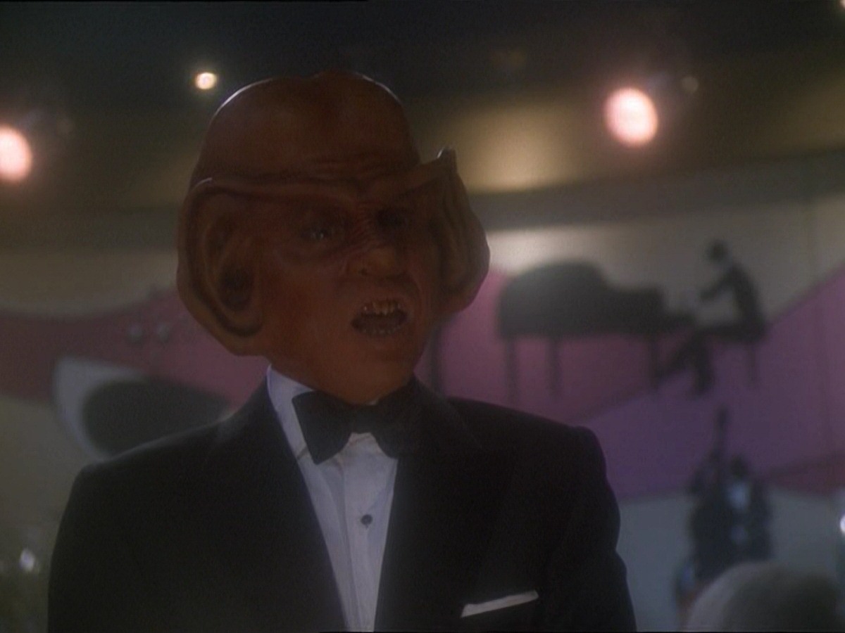 extant_StarTrek_DS9_7x10-ItsOnlyAPaperMoon_2685.jpg