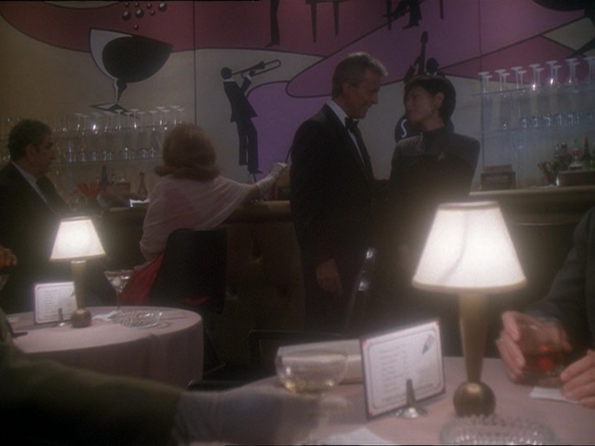 extant_StarTrek_DS9_7x10-ItsOnlyAPaperMoon_2756.jpg