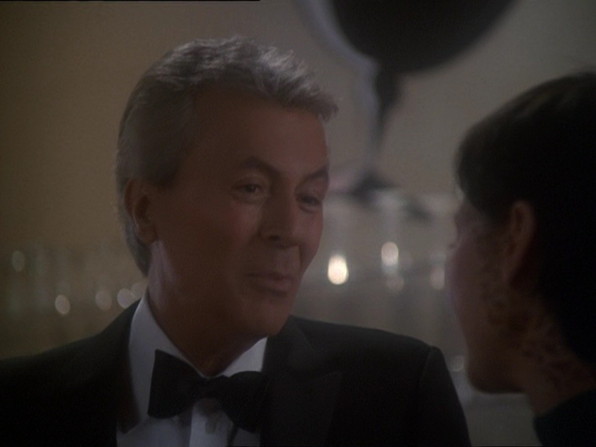 extant_StarTrek_DS9_7x10-ItsOnlyAPaperMoon_2857.jpg