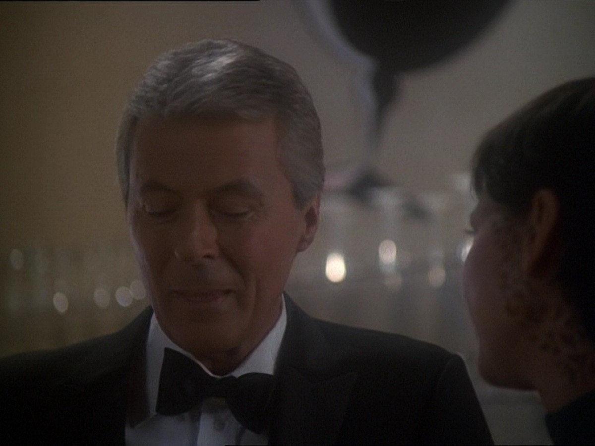 extant_StarTrek_DS9_7x10-ItsOnlyAPaperMoon_2858.jpg