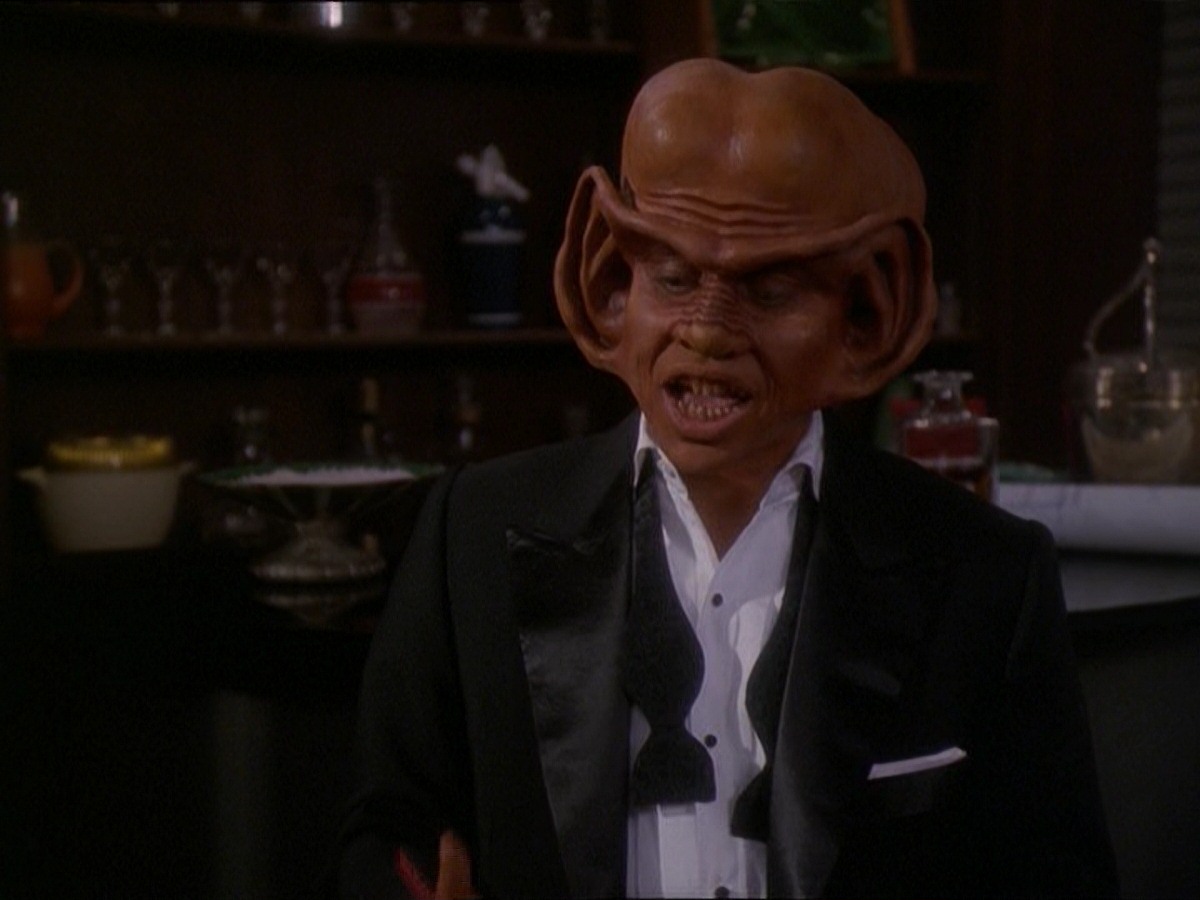 extant_StarTrek_DS9_7x10-ItsOnlyAPaperMoon_3055.jpg