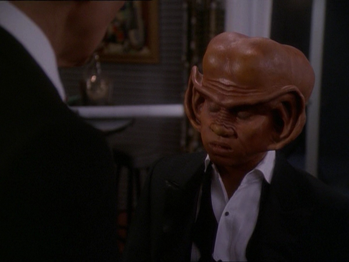 extant_StarTrek_DS9_7x10-ItsOnlyAPaperMoon_3092.jpg