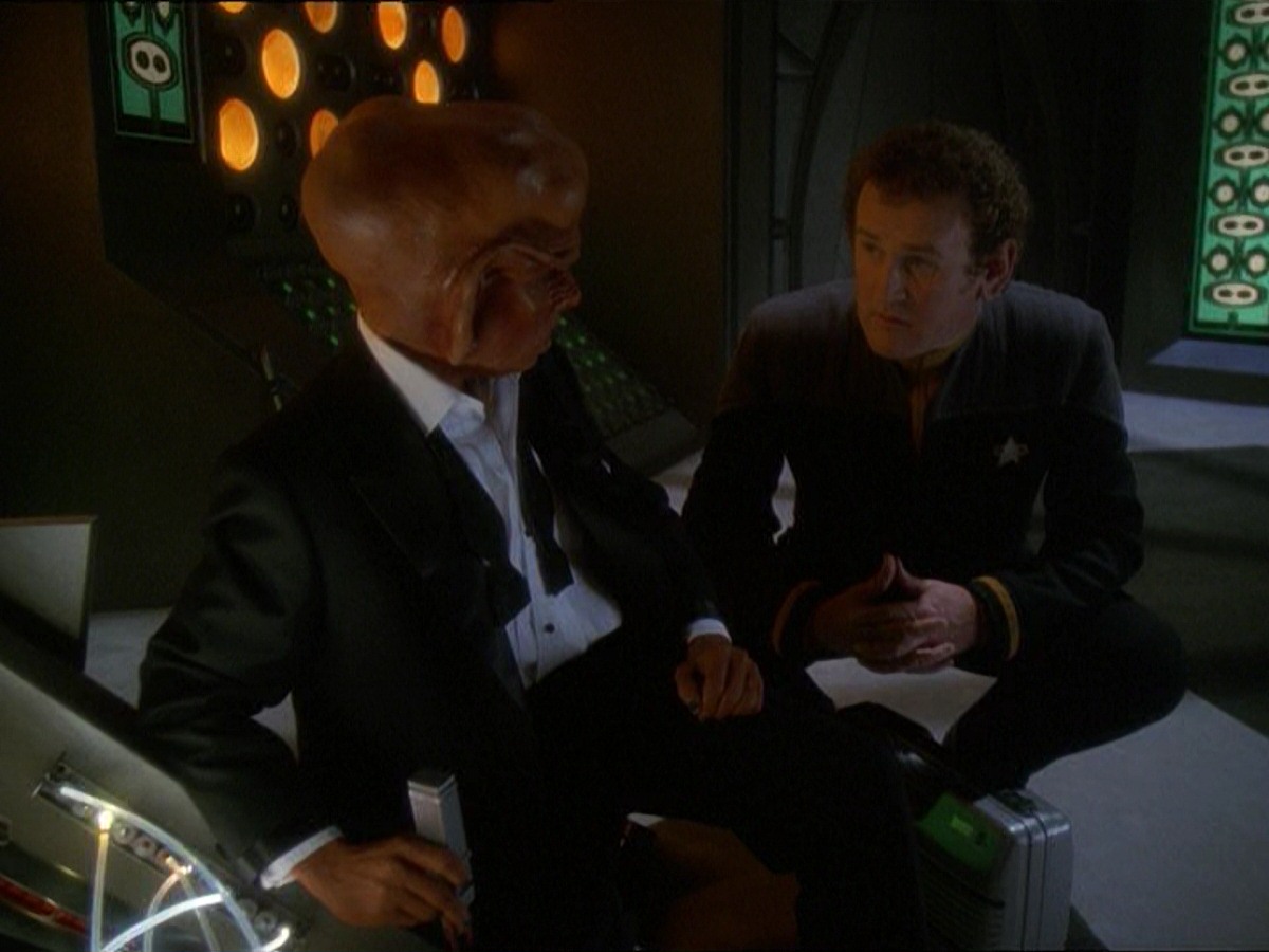 extant_StarTrek_DS9_7x10-ItsOnlyAPaperMoon_3179.jpg