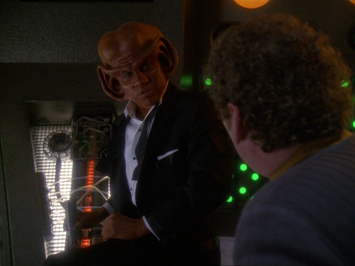 extant_StarTrek_DS9_7x10-ItsOnlyAPaperMoon_3180.jpg
