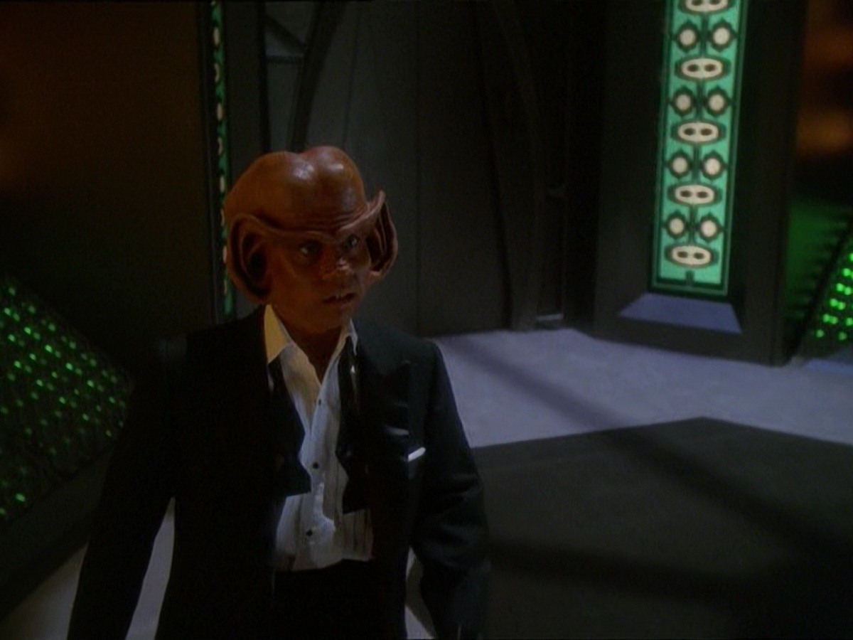 extant_StarTrek_DS9_7x10-ItsOnlyAPaperMoon_3235.jpg
