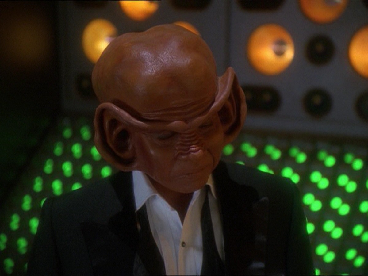 extant_StarTrek_DS9_7x10-ItsOnlyAPaperMoon_3266.jpg