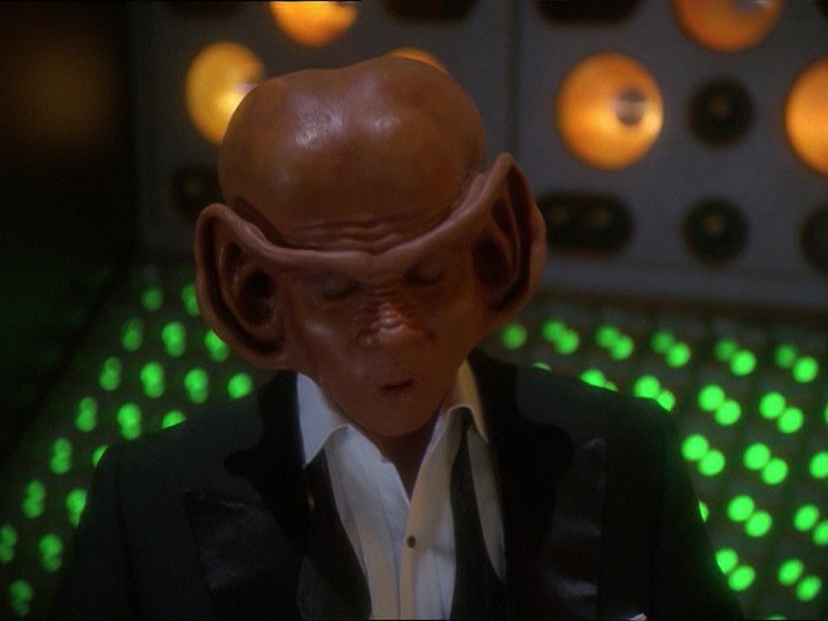 extant_StarTrek_DS9_7x10-ItsOnlyAPaperMoon_3271.jpg