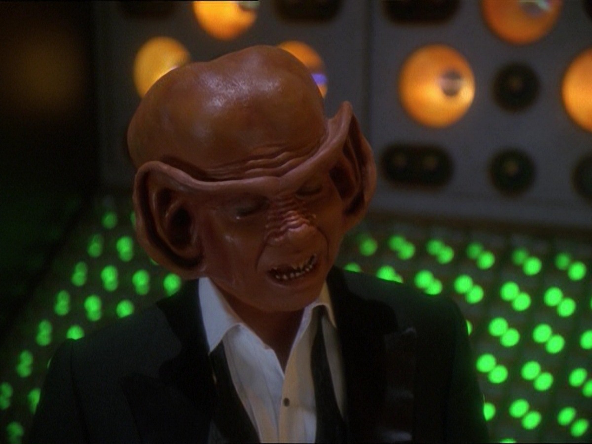 extant_StarTrek_DS9_7x10-ItsOnlyAPaperMoon_3306.jpg