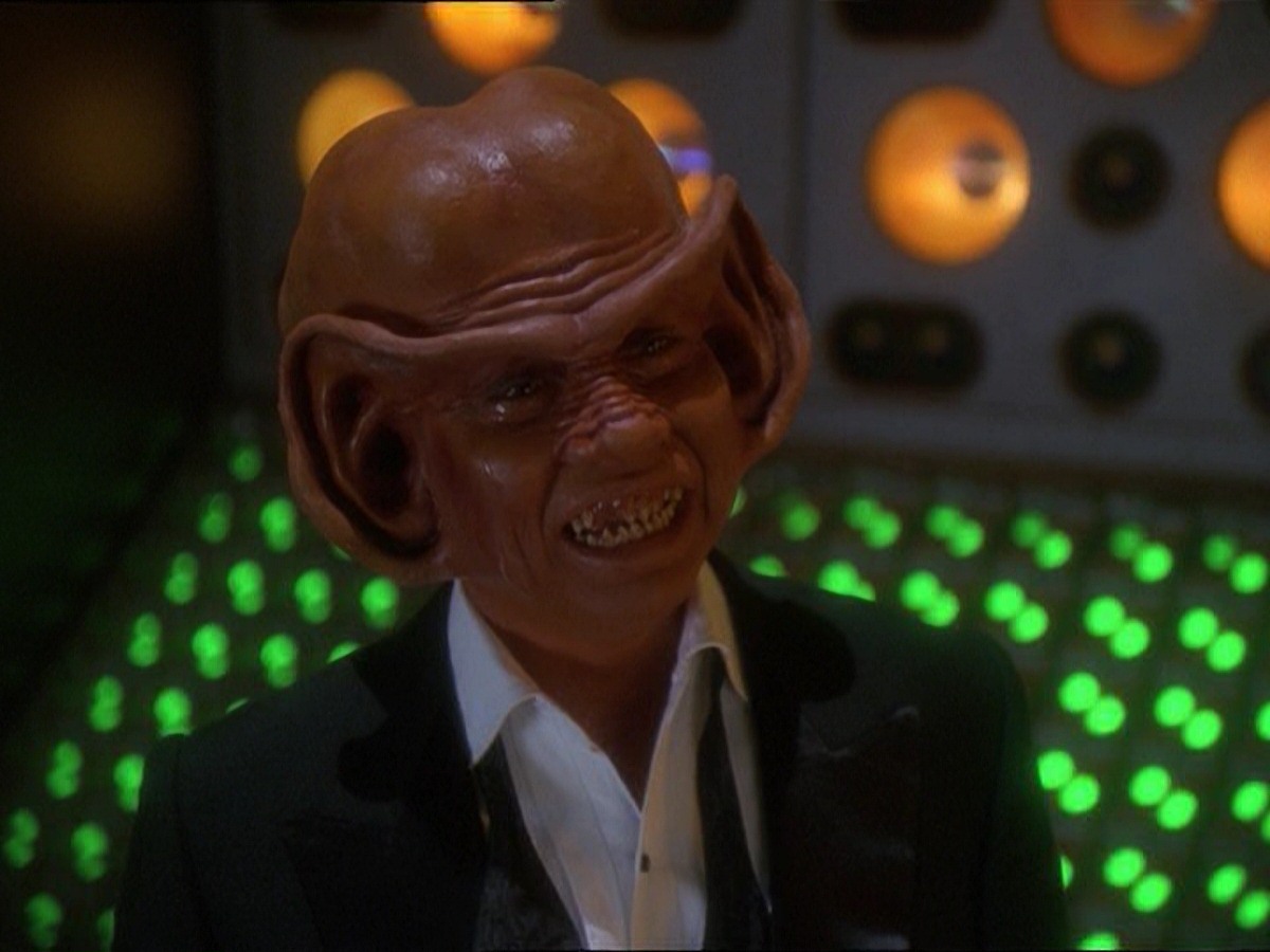 extant_StarTrek_DS9_7x10-ItsOnlyAPaperMoon_3337.jpg
