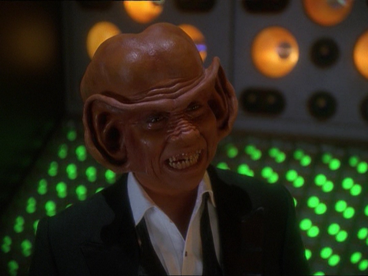 extant_StarTrek_DS9_7x10-ItsOnlyAPaperMoon_3340.jpg