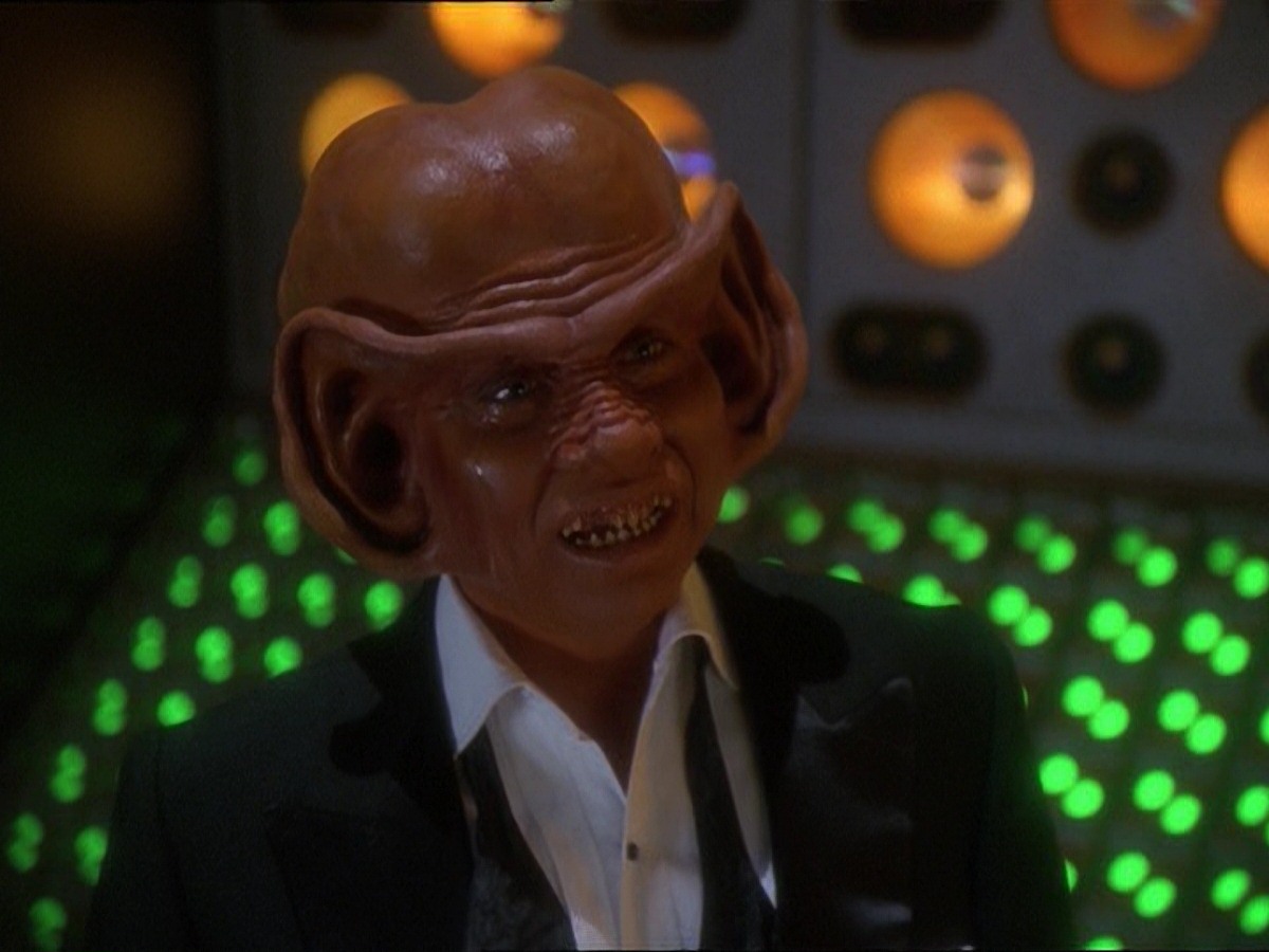 extant_StarTrek_DS9_7x10-ItsOnlyAPaperMoon_3351.jpg